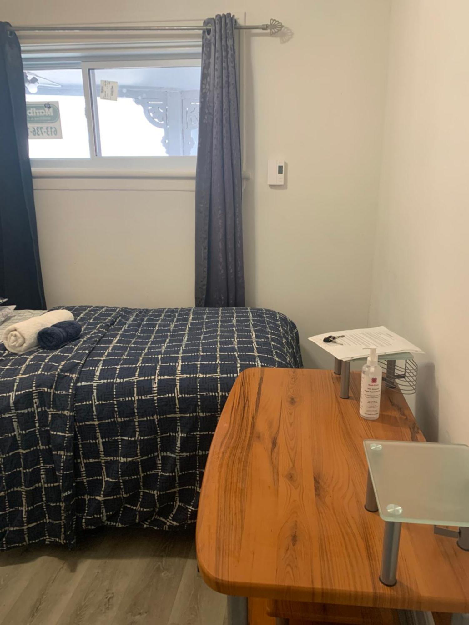 Victorian2 Henderson Heritage Homestay Ottawa